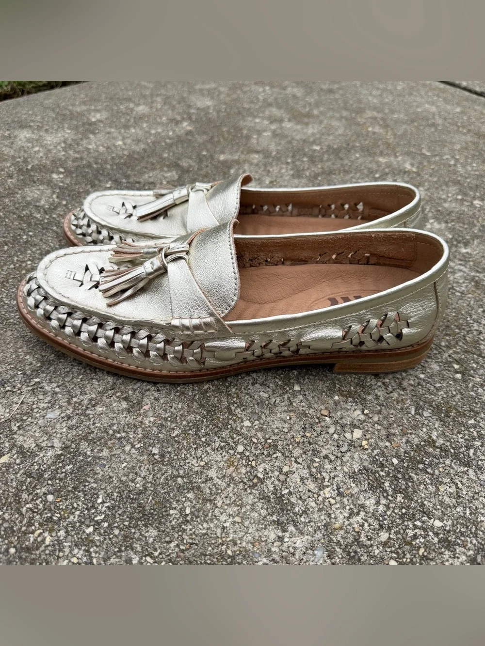 Sperry gold Seaport Leather Loafers Size 10